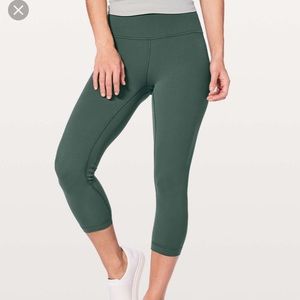 EUC align crop sz 2 teal shadow